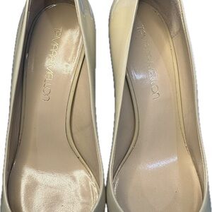 Tamara Mellon Forever pump in beige patent leather 38.5 (8.5)